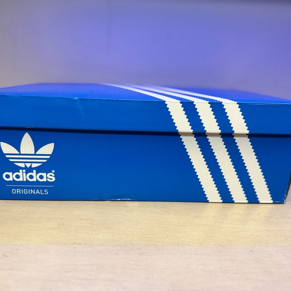 Adidas Superstar Men’s Size 19 – White & Black – RARE – New in Box - Picture 9 of 10